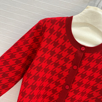 Gold-trimmed houndstooth knitted cardigan