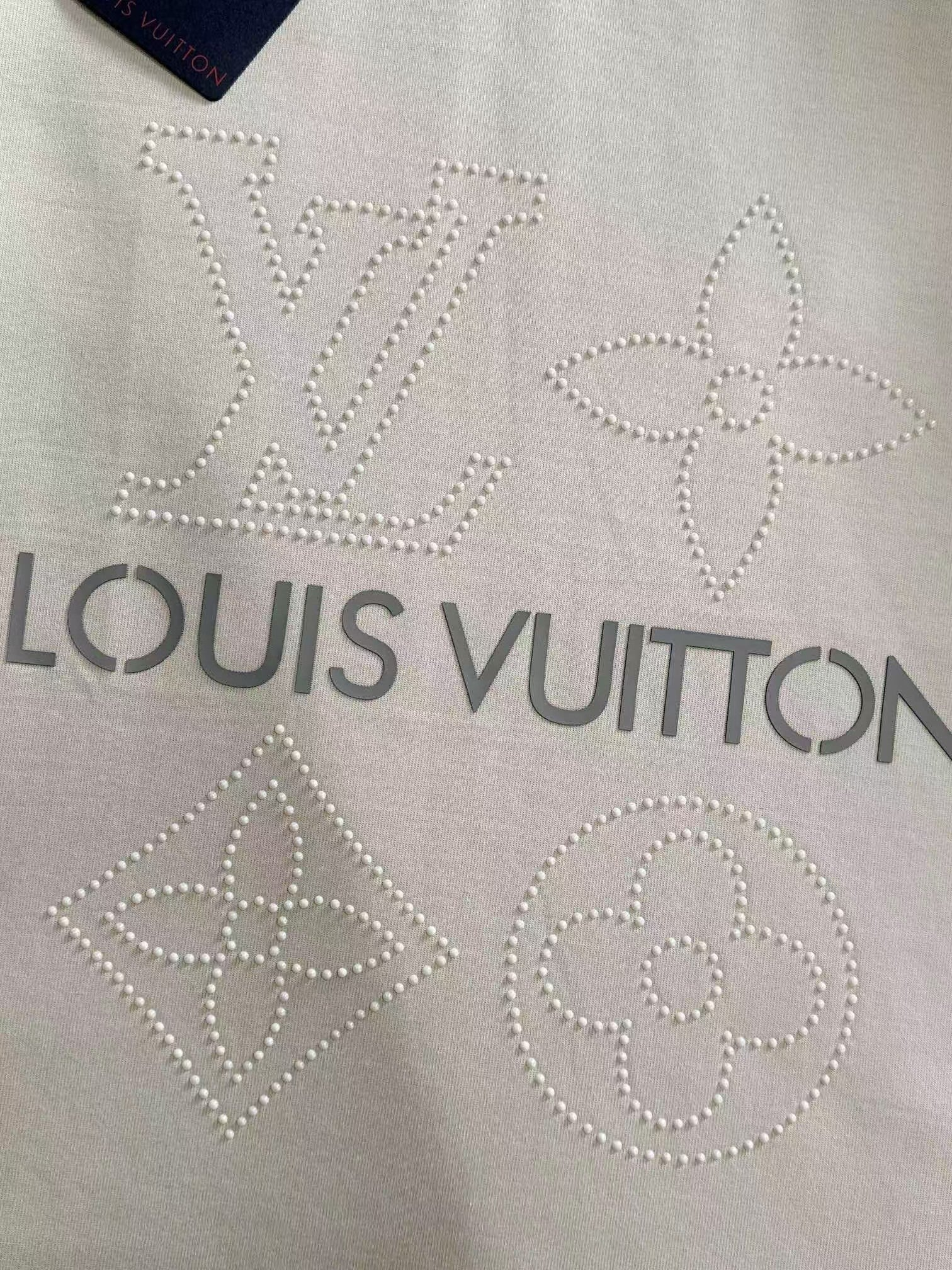 L's pearl-patterned breathable cotton T-shirt (excellent quality)