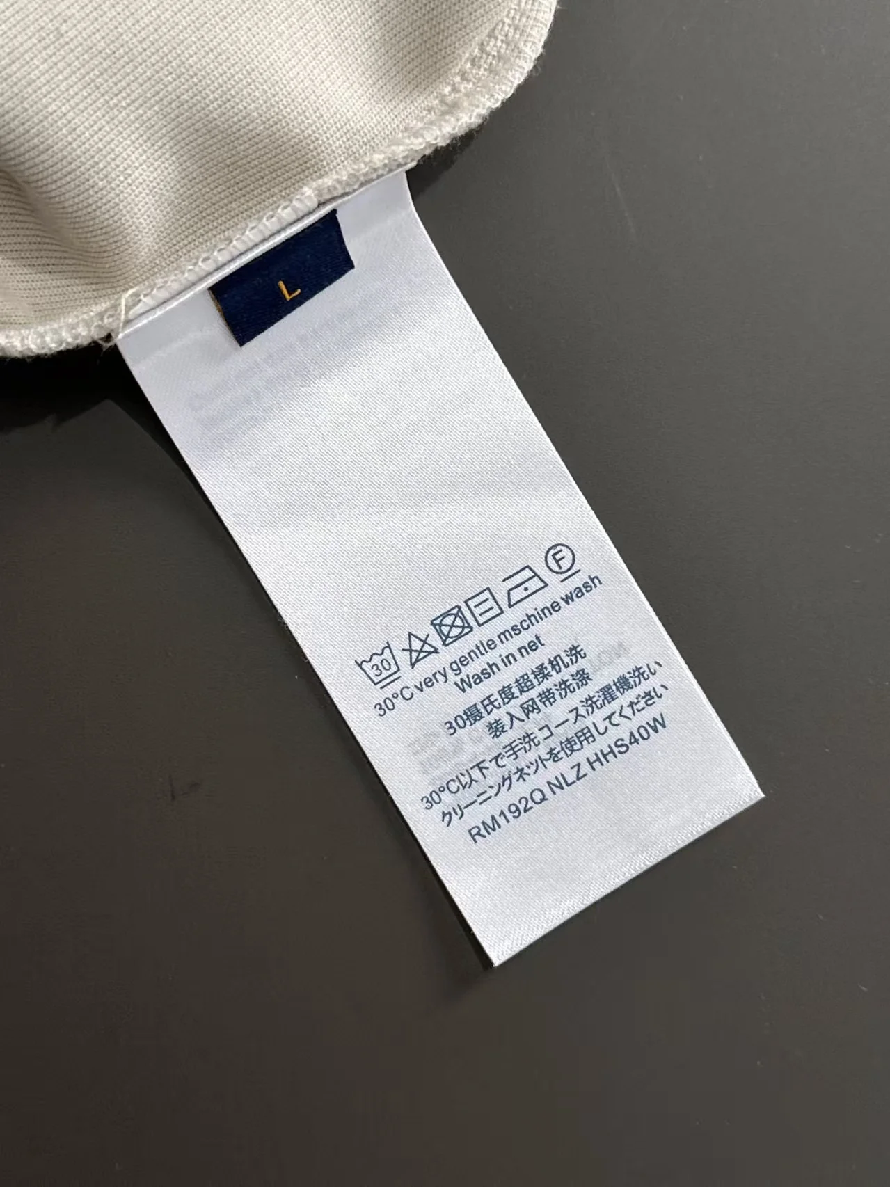 L's pearl-patterned breathable cotton T-shirt (excellent quality)