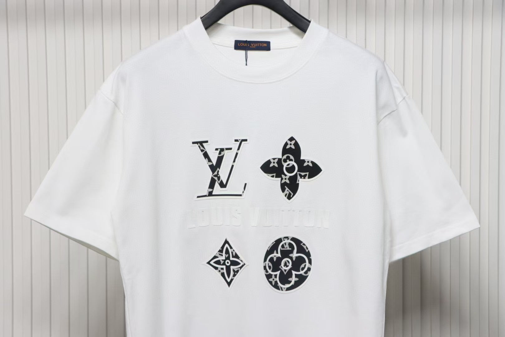 L's Silicone Four-Flower T-Shirt