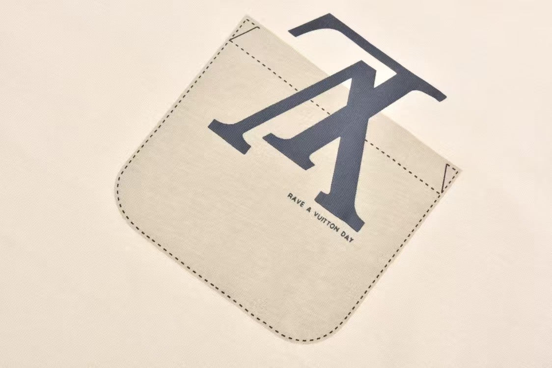 L's front pocket and back letter T-shirt