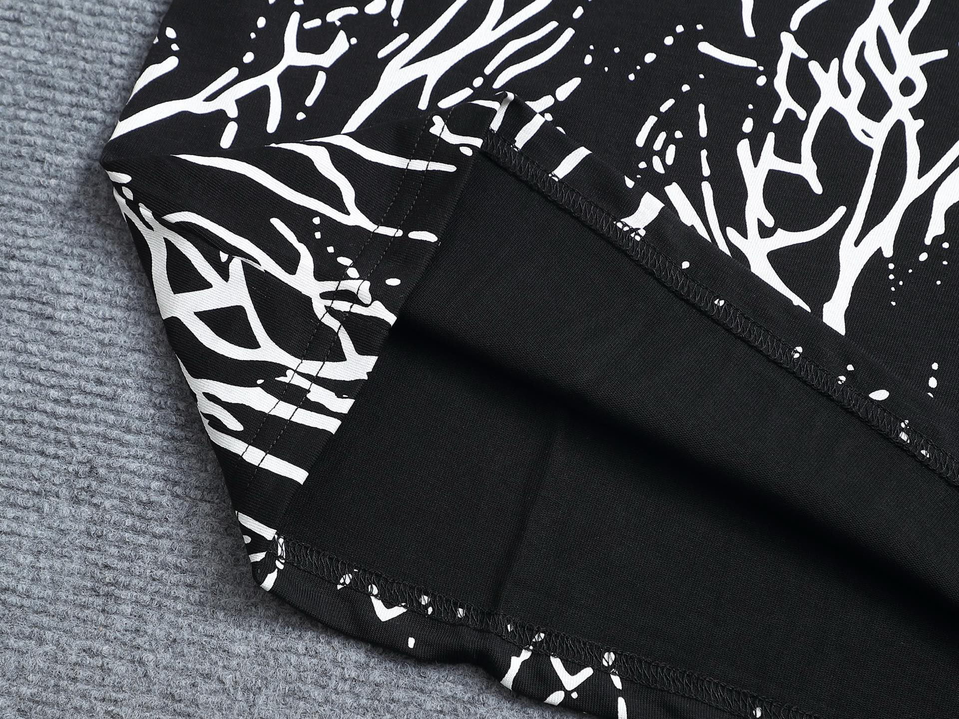 G's 2025 Spring/Summer Latest Style Chest Logo T-Shirt