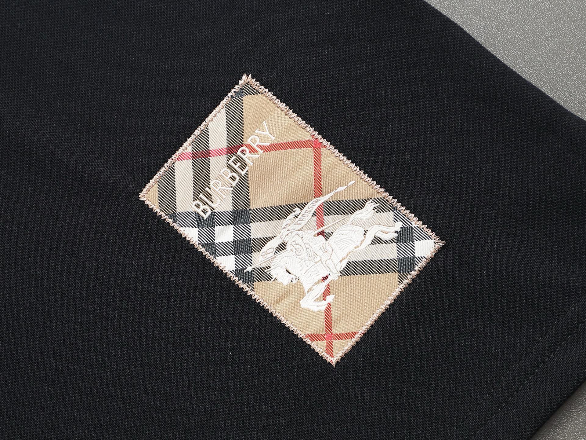 Bu's 2025 features a trendy wide collar and button-down polo shirt
