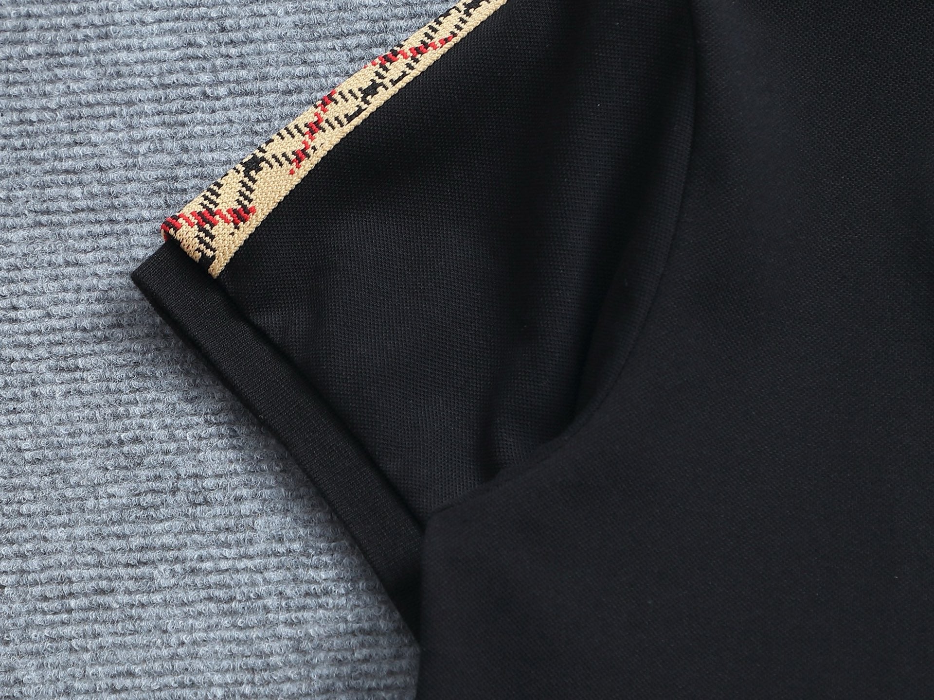 Bu's 2025 latest counter polo shirt with shoulder texture